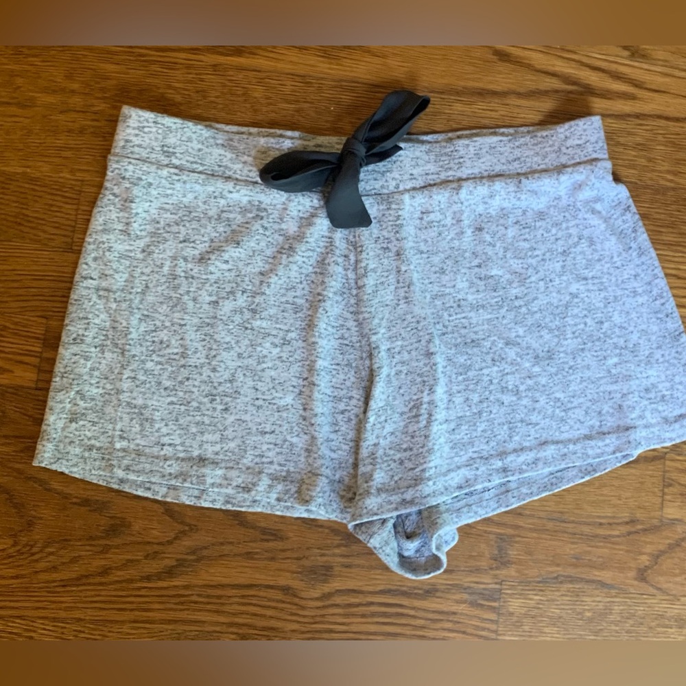 NWT Love to lounge gray shorts women Sz 8-10 soft and Cosy